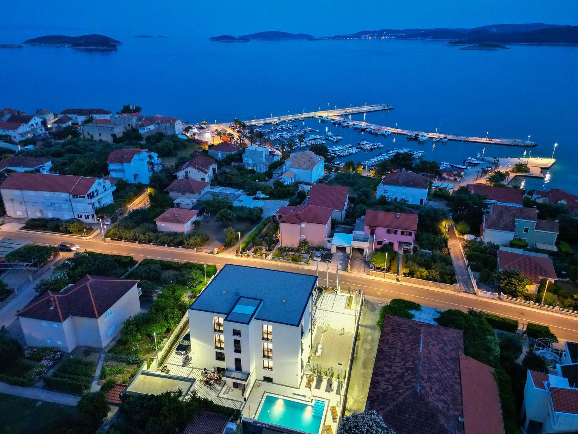 Sunny Day Luxury Holiday Apartments Оребич Экстерьер фото